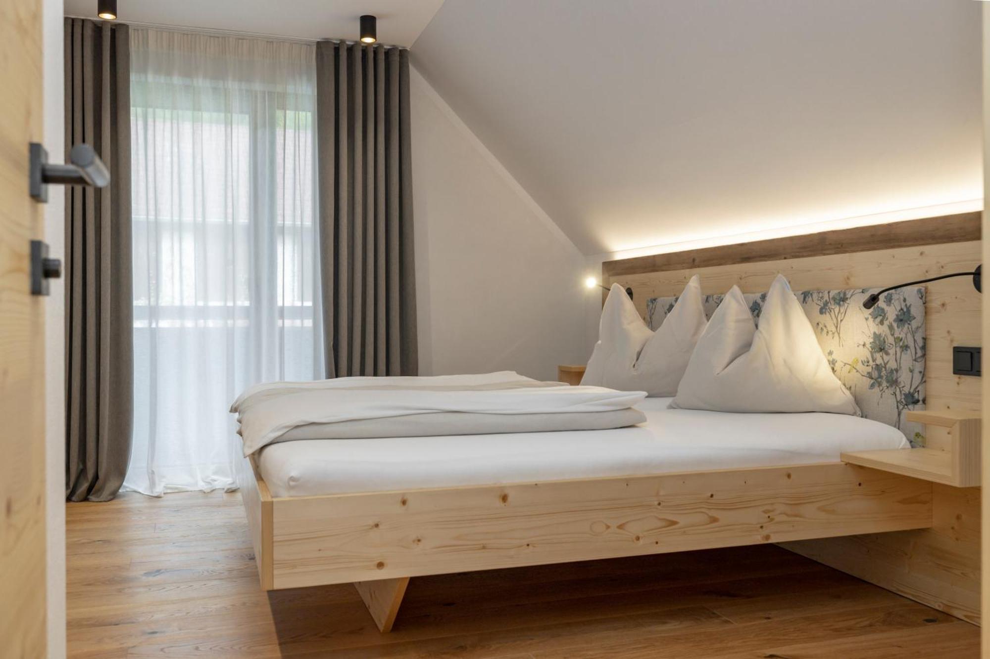 Hotel Winkler-Tuschnig Weissensee Pokoj fotografie