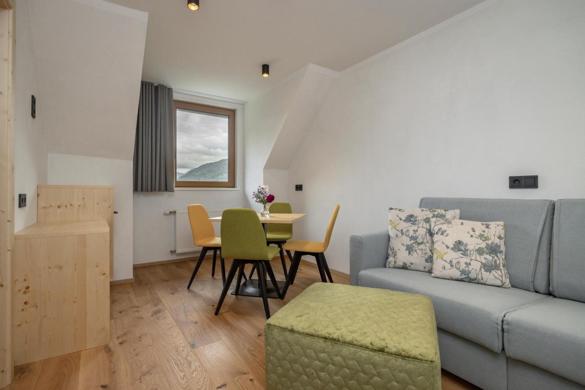 Hotel Winkler-Tuschnig Weissensee Pokoj fotografie